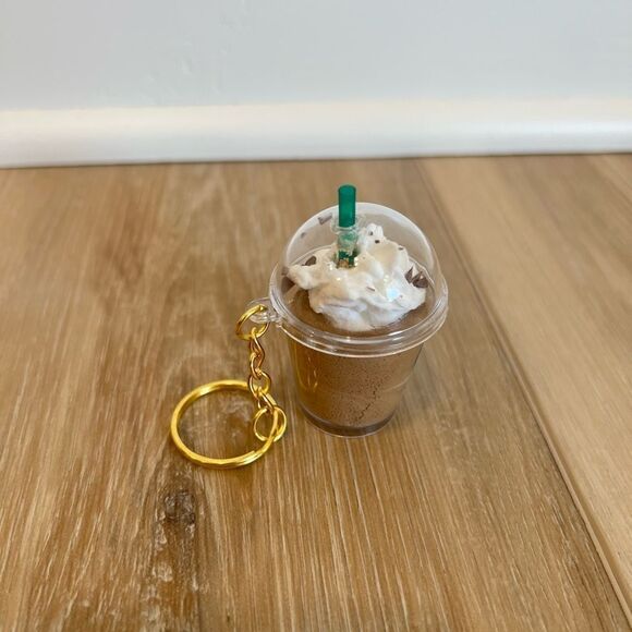 LATTE KEYCHAIN  - Picture 3 of 4